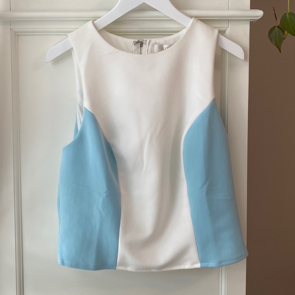 Anthropologie: FLAT WHITE COLORBLOCK TANK Color: WHITE & BLUE Size: S